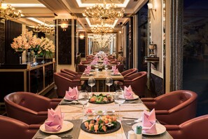 Restaurant - Vinpearl Resort & Spa Ha Long  (Ha Long)