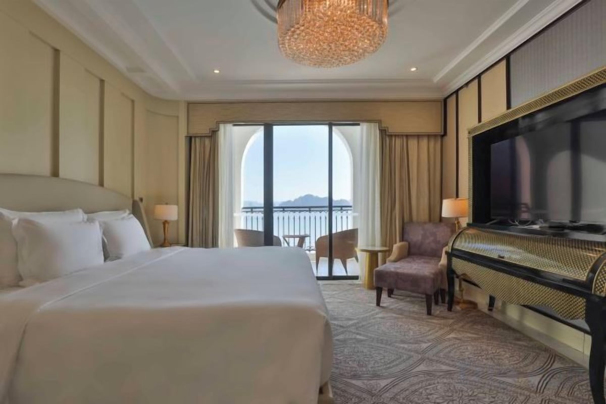 Minibar, in-room safe, desk, soundproofing