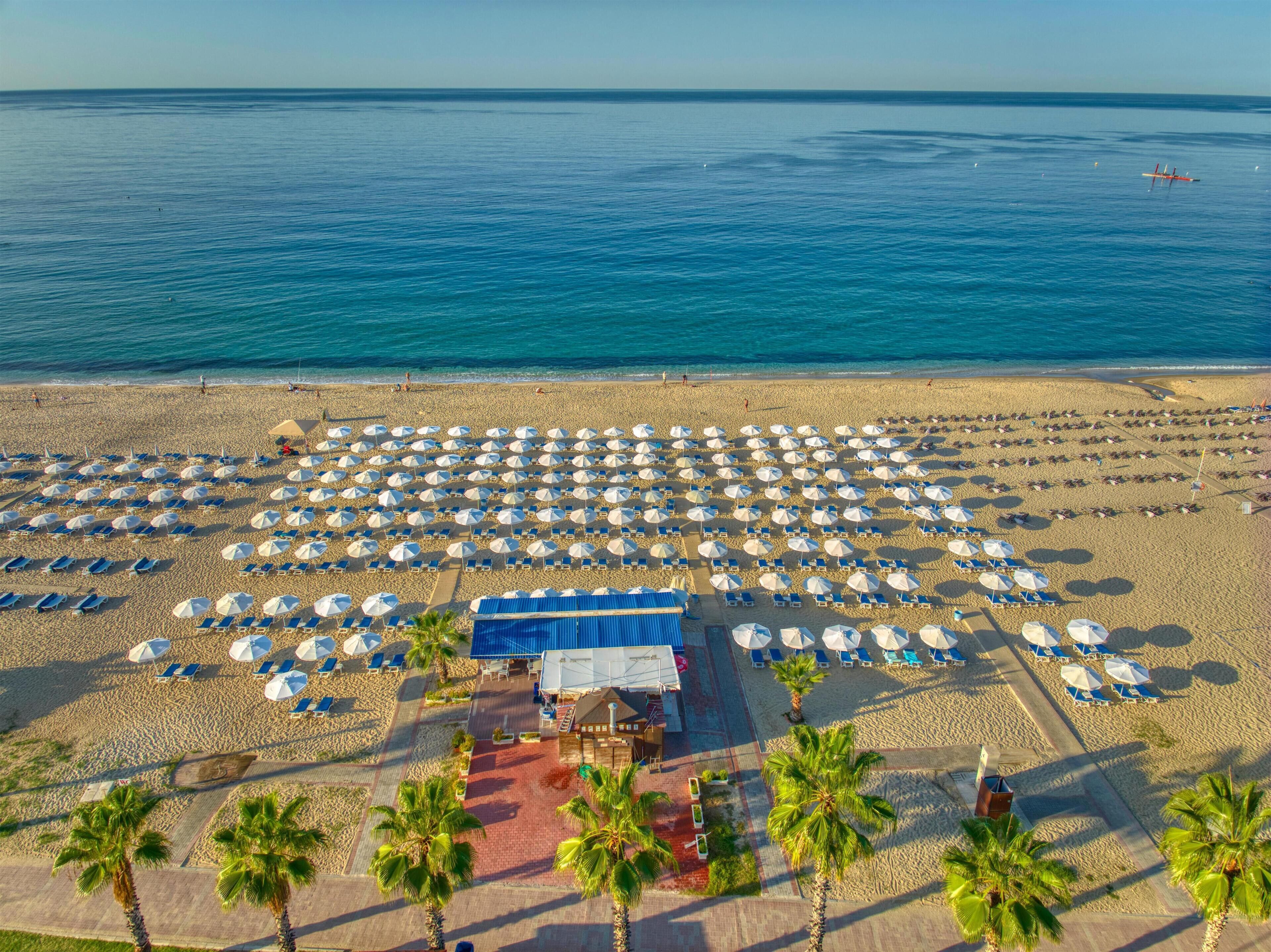 Minibar, in-room safe, desk, free cribs/infant beds