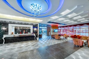 Minibar, in-room safe, desk, free cots/infant beds - Hatipoglu Beach Hotel (Alanya)