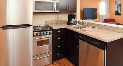 TownePlace Suites Detroit Commerce