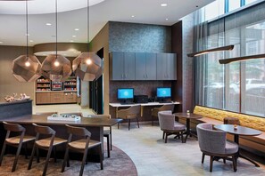 Lobby lounge - SpringHill Suites by Marriott Milwaukee Downtown (Milwaukee)