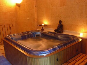 Couples treatment room(s), body treatments, body wraps, body scrubs - Hotel Casa Babel (Villalonga)
