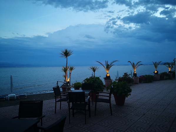 Beach/ocean view