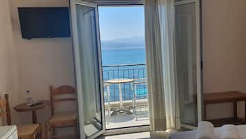 In-room safe, rollaway beds, free WiFi, bed sheets