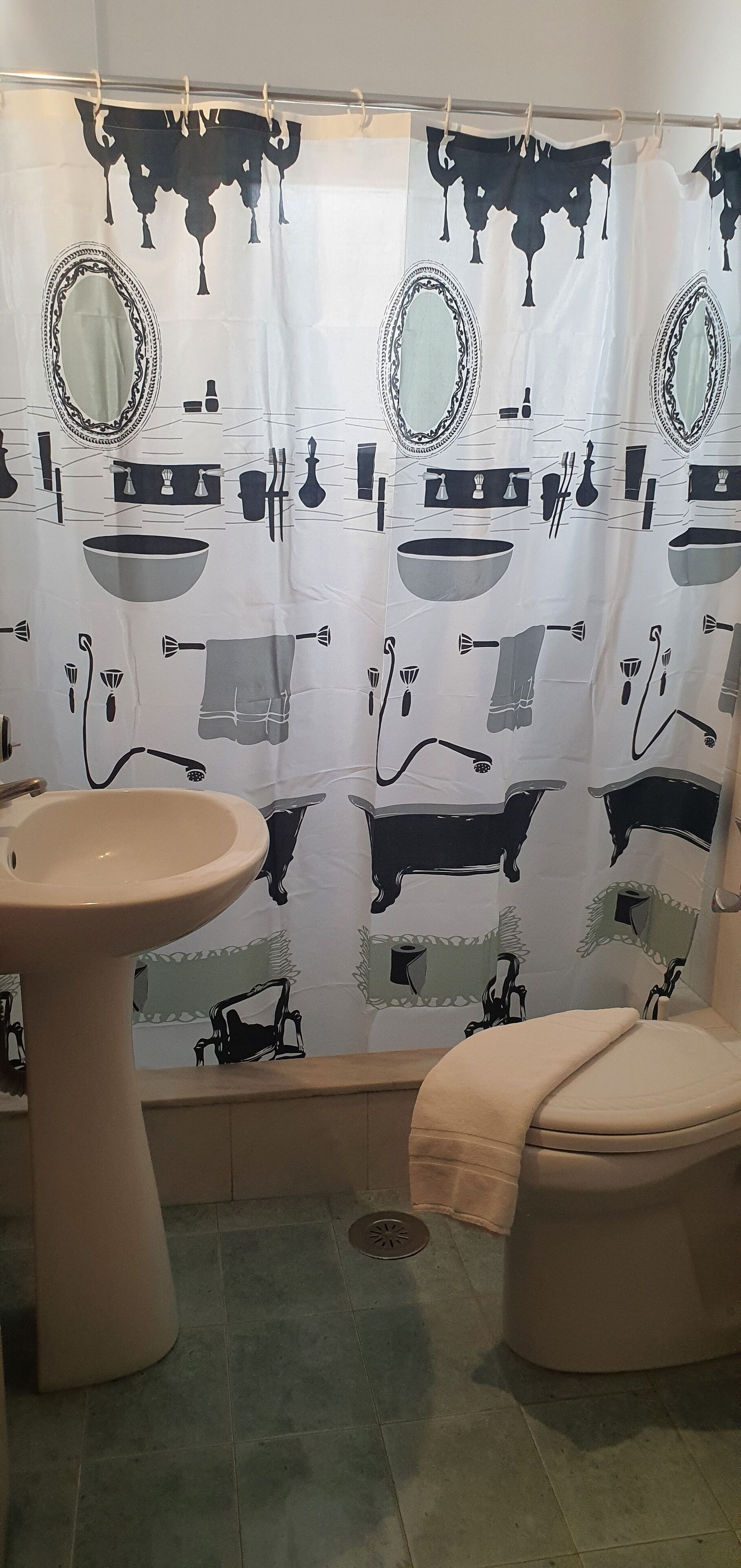 double or twin room, sea view | bathroom | shower, free toiletries, towels