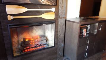 Phòng đơn Superior, 1 giường cỡ king | 1 phòng ngủ, bộ đồ giường cao cấp, nệm có lớp đệm bông, bàn