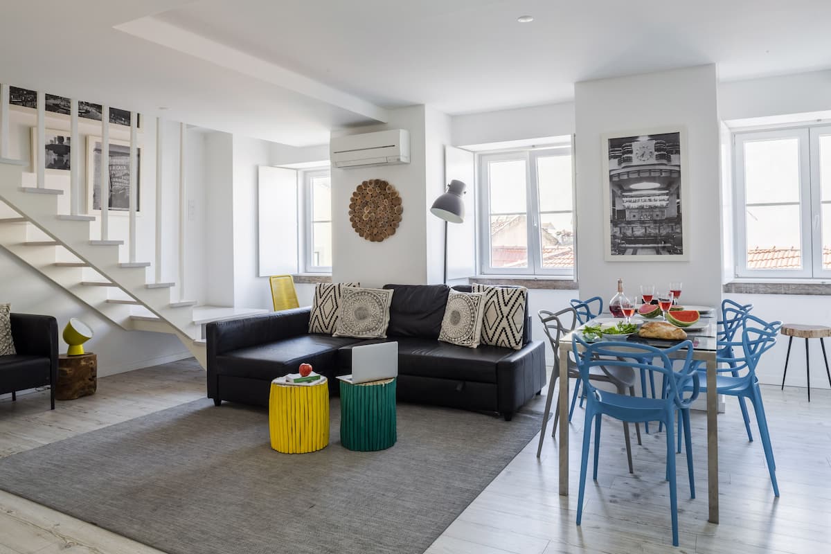 Apartment, 3 Bedrooms (3 bathrooms) | 1 bedroom, in-room safe, soundproofing, iron/ironing board
