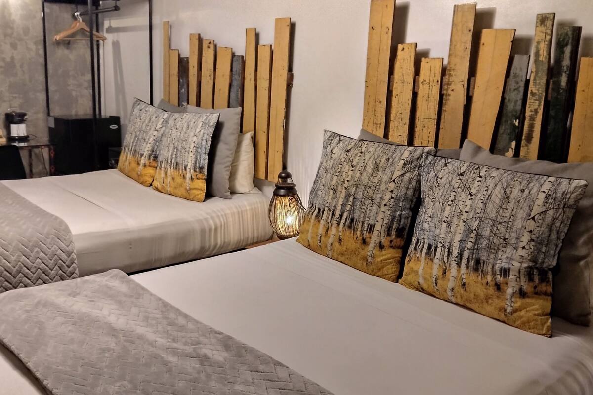 Rom – superior, 2 queensize-senger, balkong | Minibar, safe på rommet, skrivebord og wi-fi (inkludert)