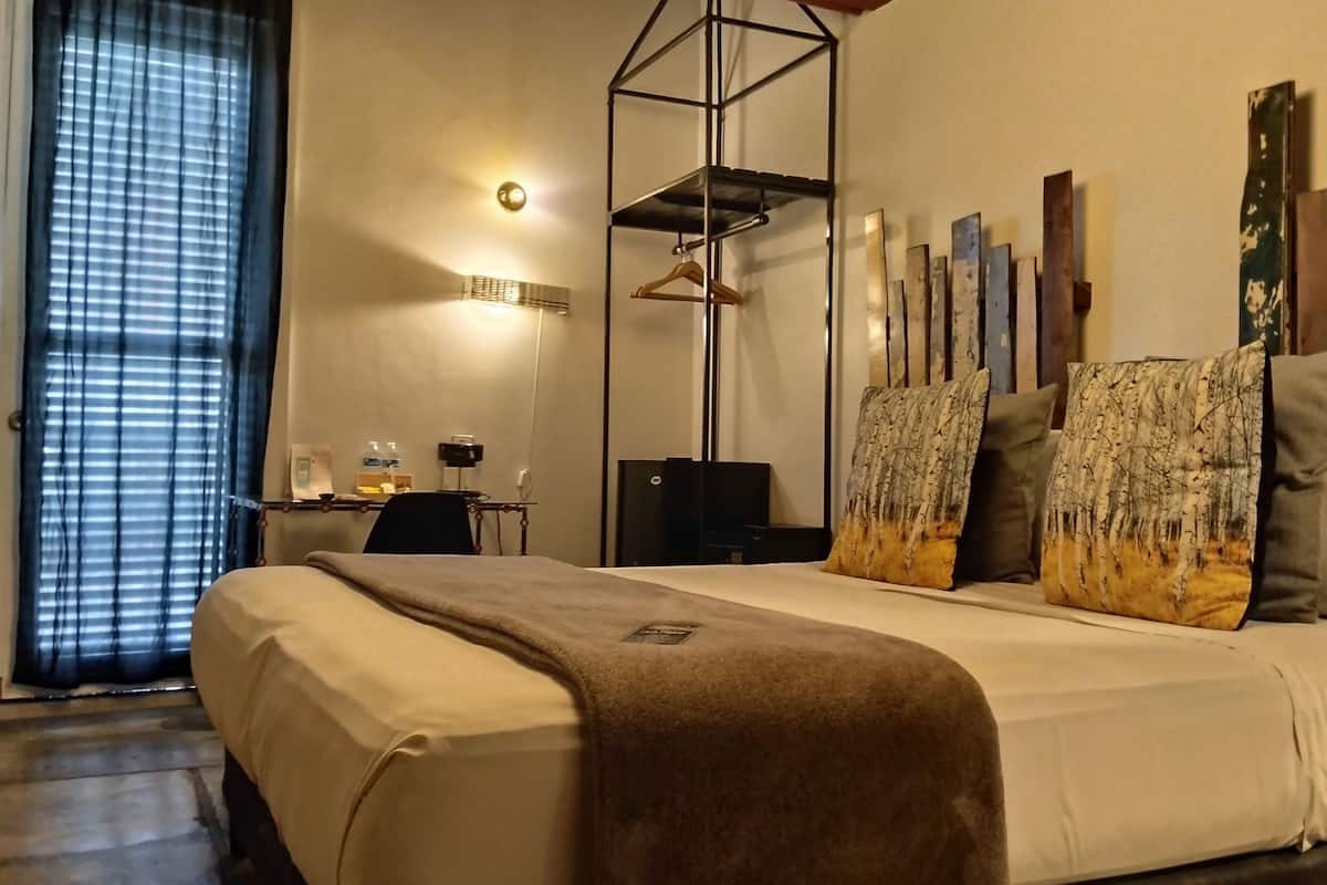 Superior with Balcony | Minibar, in-room safe, desk, free WiFi