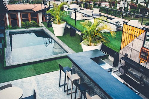 Bar à beira da piscina