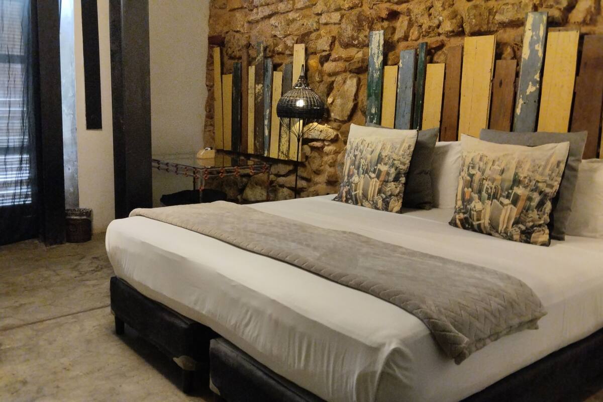 Deluxe Internal View with sofa bed | Minibar, in-room safe, desk, free WiFi