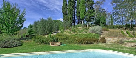 Utomhuspool