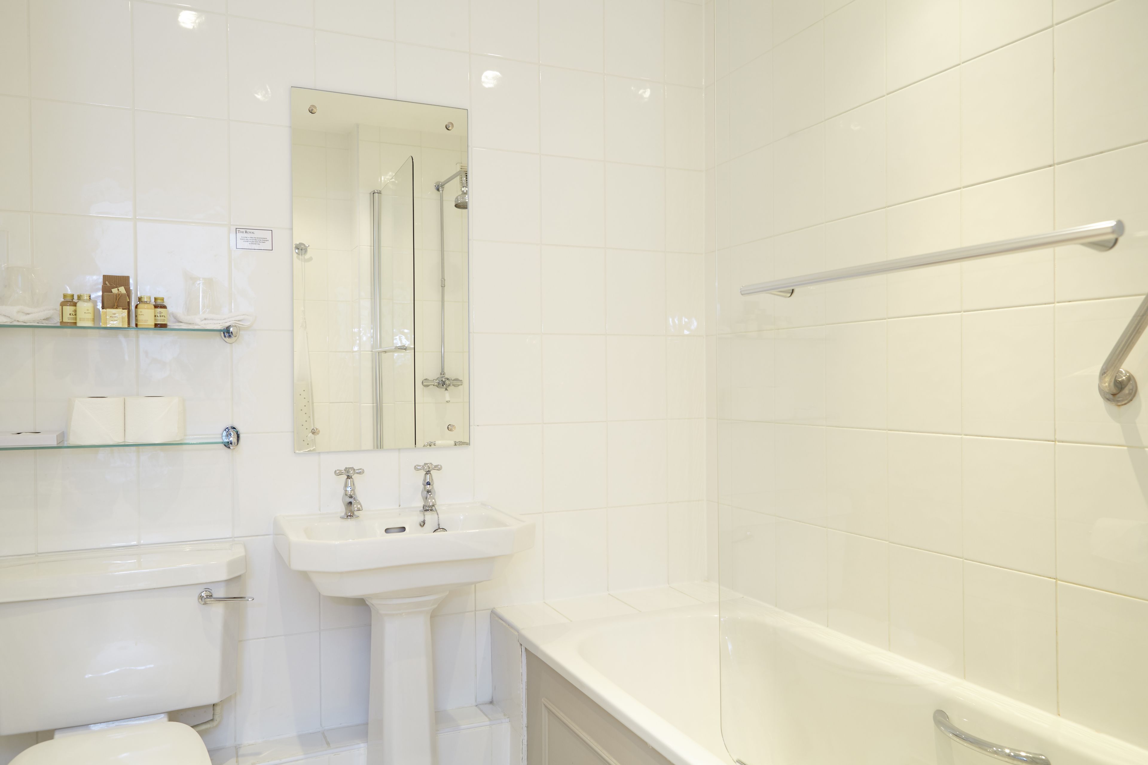 free toiletries, towels