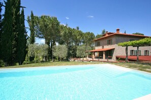Seasonal outdoor pool - Villa Lo Scoiattolo (Subbiano)