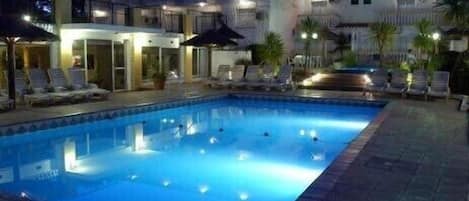 Outdoor pool, sun loungers
