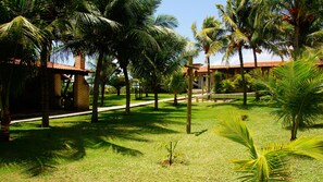 Comfort Triple Room, Sea View | Minibar, free WiFi, bed sheets - Pousada Ponta dos Anéis (Maxaranguape)