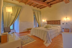 Villa, 3 Bedrooms, Private Pool (Casa Uscioli) | 3 bedrooms, free cribs/infant beds, free WiFi