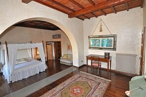 Villa, camere multiple (Villa Guia) | 1 camera, una scrivania, ferro/asse da stiro