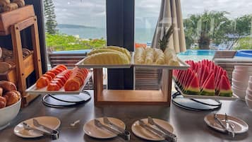 Bao gồm bữa sáng buffet hàng ngày