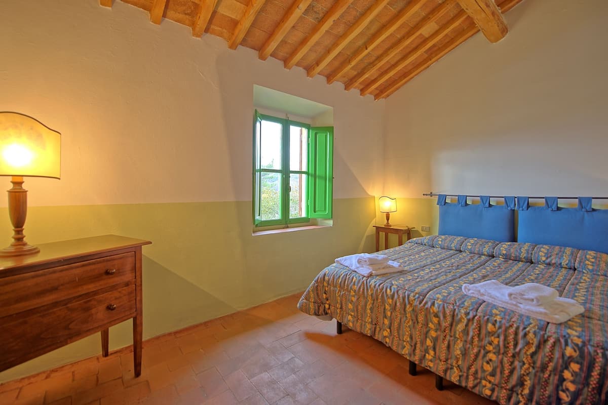 Panoramic Apartment, 5 Bedrooms (Ciliegio 6) | 5 bedrooms, free cribs/infant beds, free WiFi, bed sheets