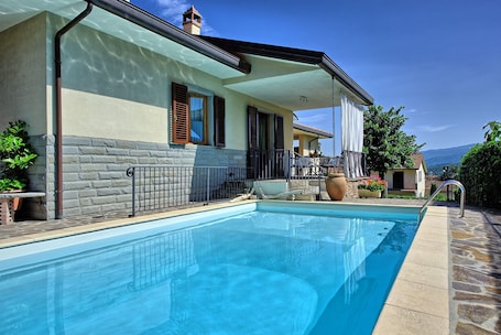 Seasonal outdoor pool
