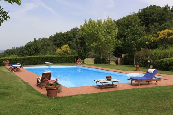 Alberca al aire libre por temporada 