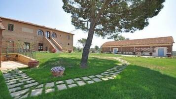 Khuôn viên nơi lưu trú