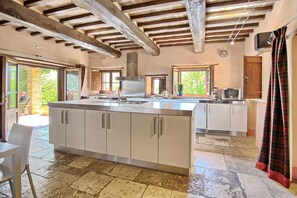 Panoramic Villa, 4 Bedrooms (Col Di Forche) | Private kitchen | Fridge, microwave, oven, stovetop