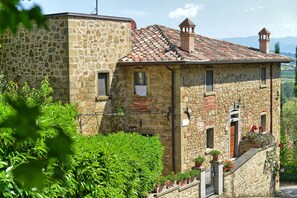 Front of property - Col Di Forche (Monterchi)