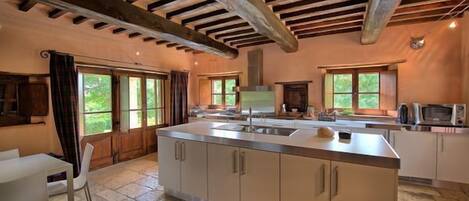 Panoramic Villa, 4 Bedrooms (Col Di Forche) | Private kitchen