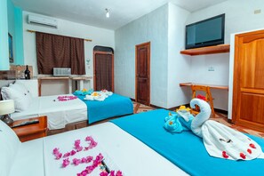 Standard-Doppelzimmer, 2 Doppelbetten | Ausblick vom Zimmer