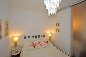 Apartment, 2 Bedrooms | 2 bedrooms, individually decorated, individually furnished, desk