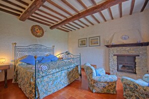 Panoramic Villa, 4 Bedrooms (Uccellaia)