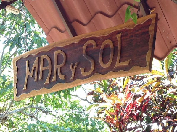 Pintu masuk hartanah