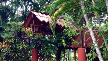 Pintu masuk hartanah