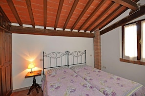Panoramic Villa, 2 Bedrooms | 2 bedrooms, desk, cribs/infant beds, free WiFi - Cuccardino (Bibbona)