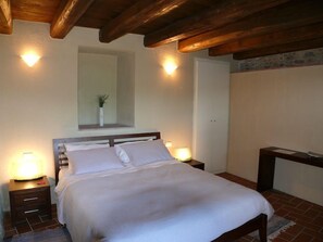 Departamento panorámico, 1 habitación (Lugliano 3) | Escritorio, cunas gratuitas, wifi y ropa de cama 