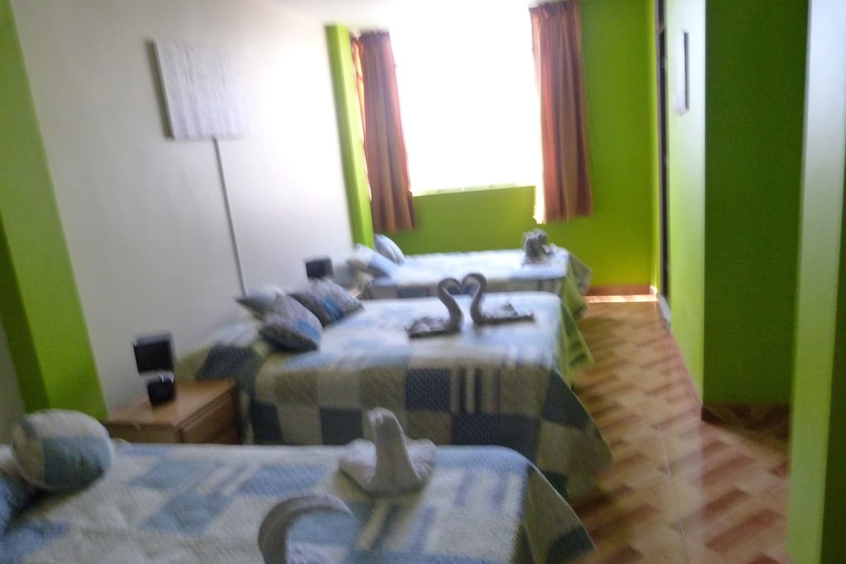 Kamar Triple | Brankas, Wi-Fi gratis, dan seprai linen