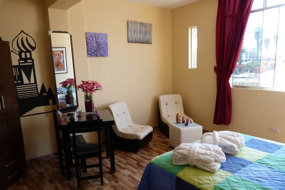 Kamar Double Comfort, 1 kamar tidur, pemandangan kota | Brankas, Wi-Fi gratis, dan seprai linen