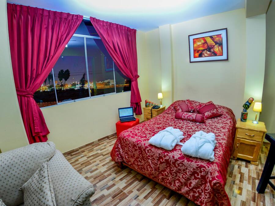 In-room safe, free WiFi, bed sheets