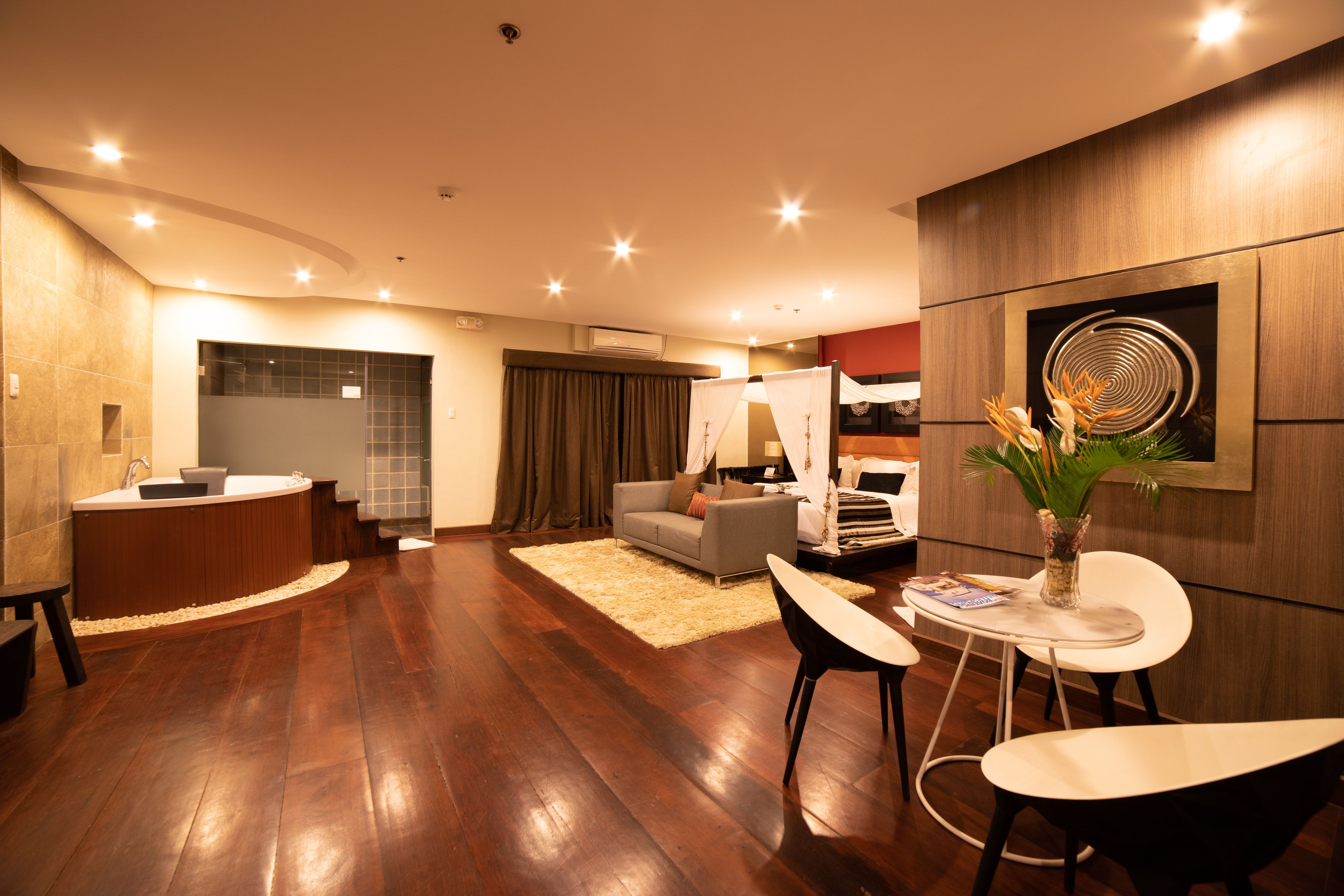 presidential suite, garden view | in-room safe, desk, blackout curtains, soundproofing