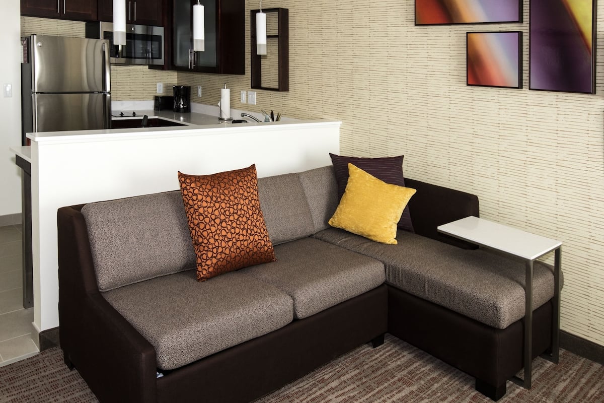 32-inch smart tv with digital channels, tv, netflix