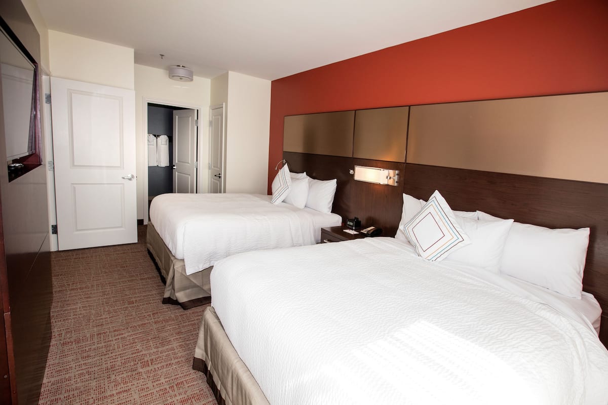 1 bedroom, in-room safe, desk, iron/ironing board