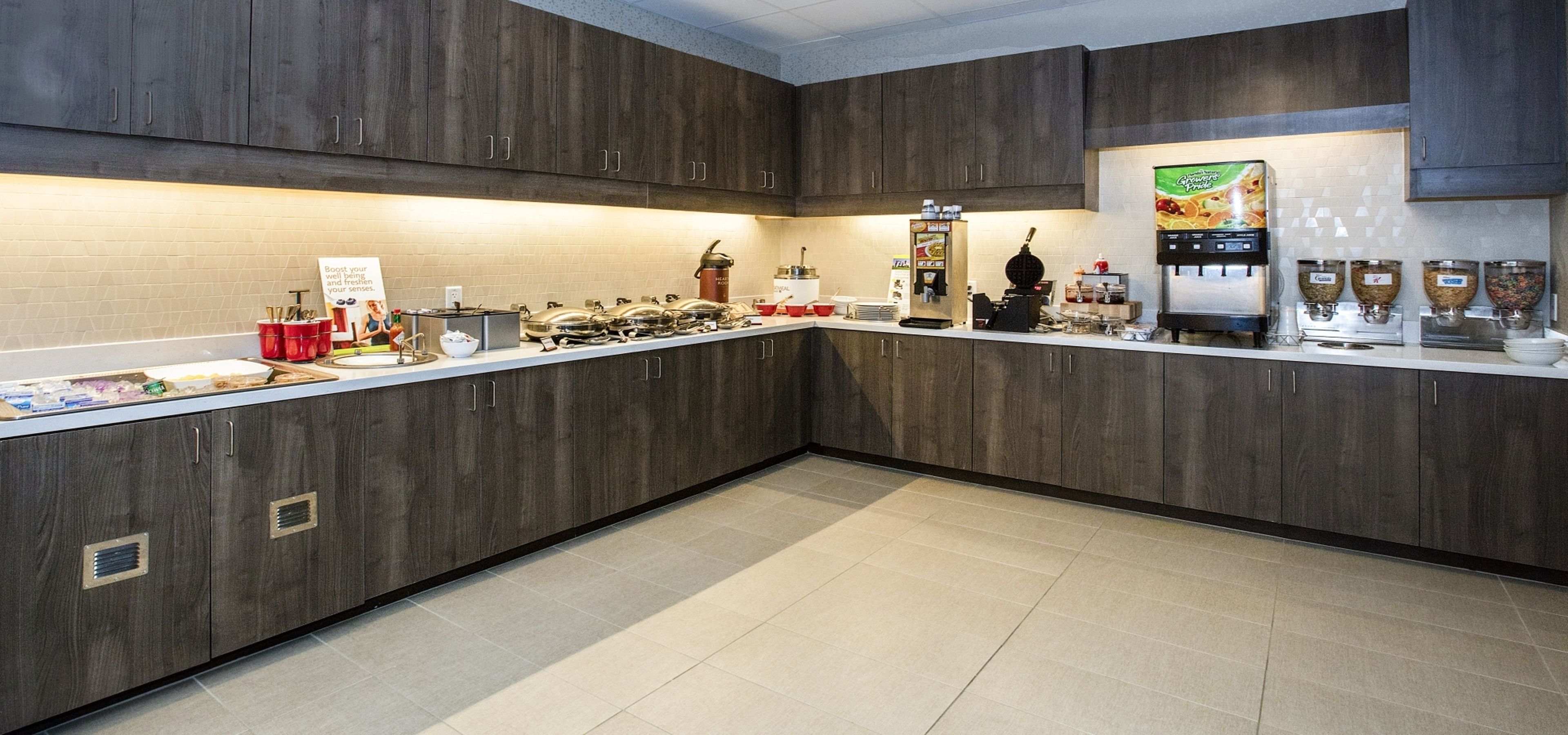 free daily full breakfast