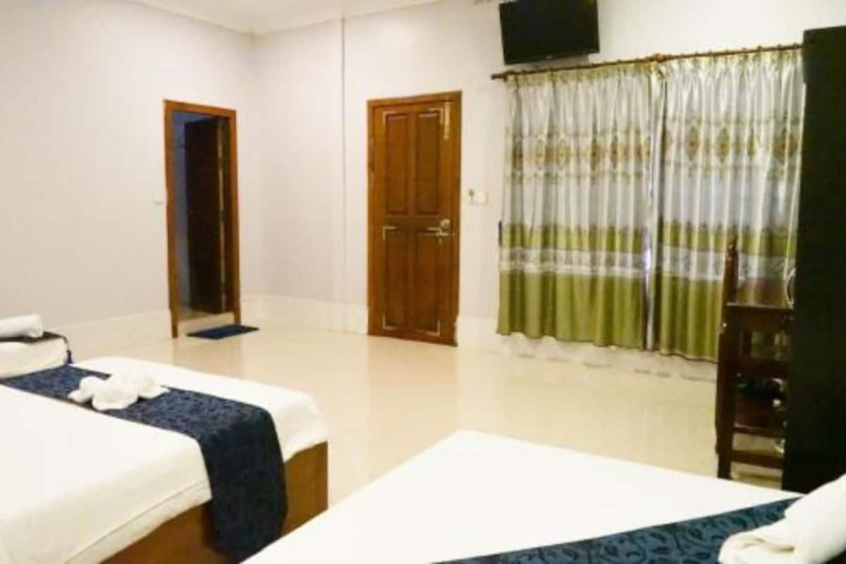 Comfort Triple Room, 3 Twin Beds | 1 bedroom, premium bedding, minibar, desk