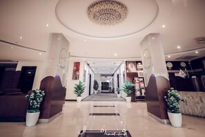 Lobby sitting area - Merfal Serviced Apartments- Altawoun (Riyadh)