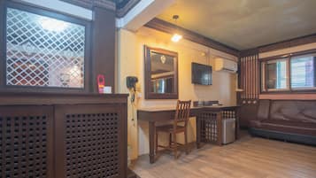 Rom – superior | Skrivebord, wi-fi (inkludert) og sengetøy