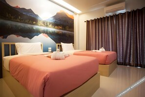 Desk, free WiFi - Morage Hotel (Phitsanulok)