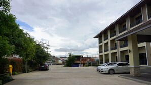 Front of property - Morage Hotel (Phitsanulok)